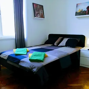 Center Park And Apartman Póla