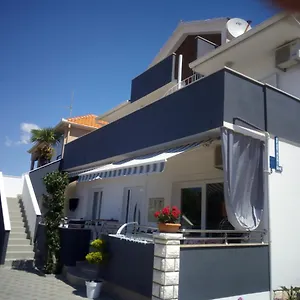 https://apartment-sime-bibinje.hotelinzadar.com
